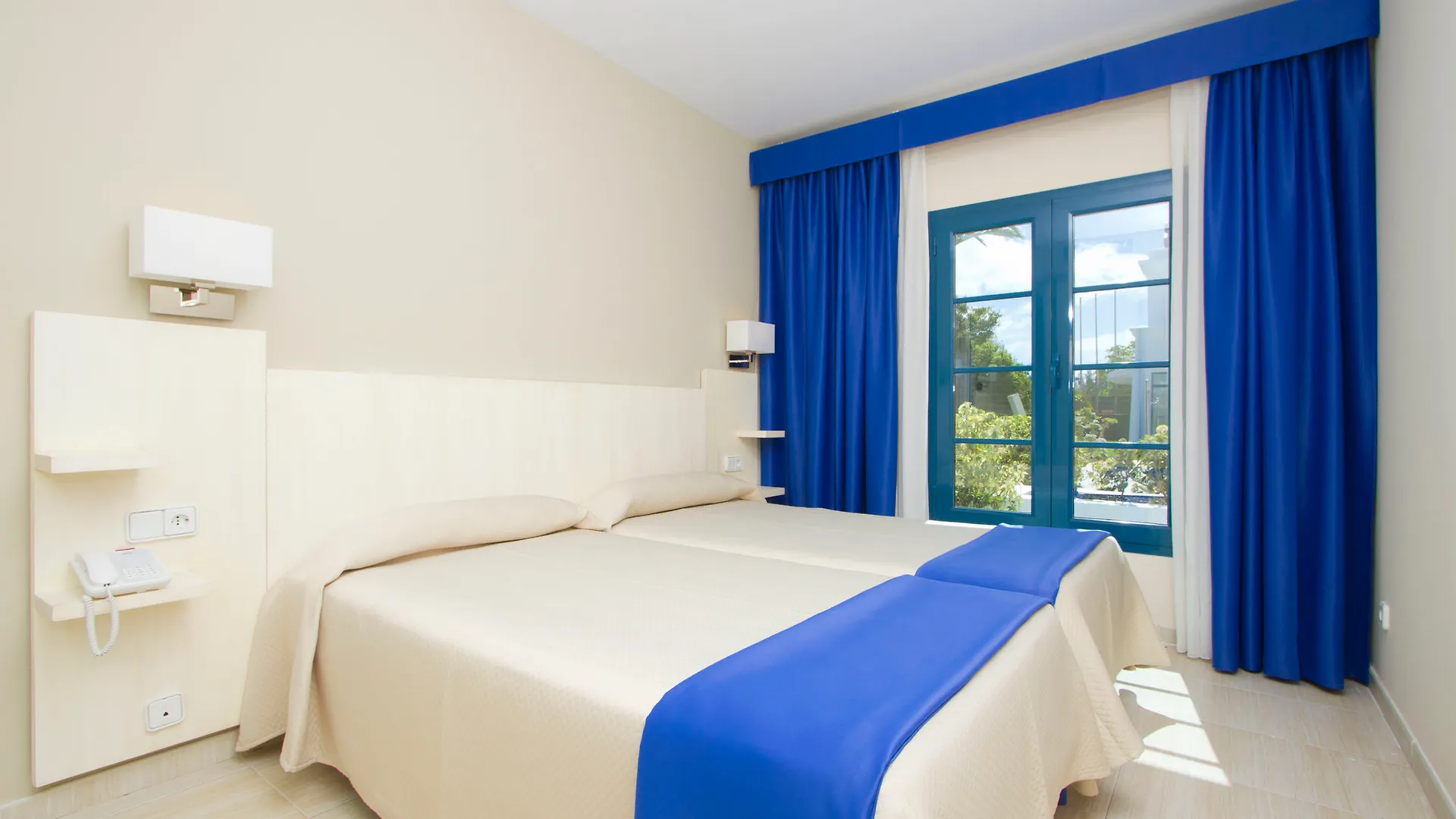 Thb Tropical Island Hotel Playa Blanca  4*, Playa Blanca (Lanzarote) Spain