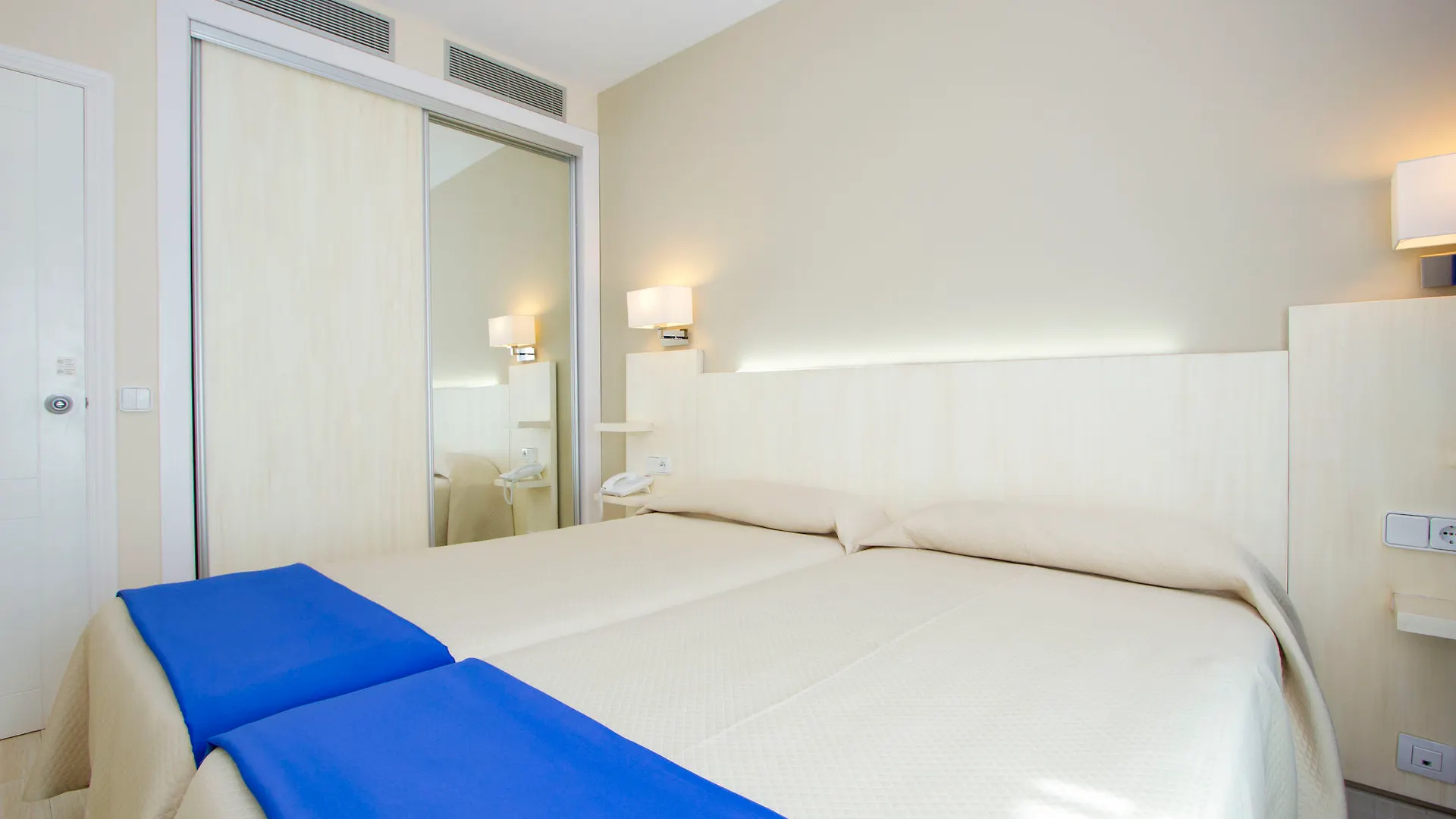 Thb Tropical Island Hotel Playa Blanca  Resort
